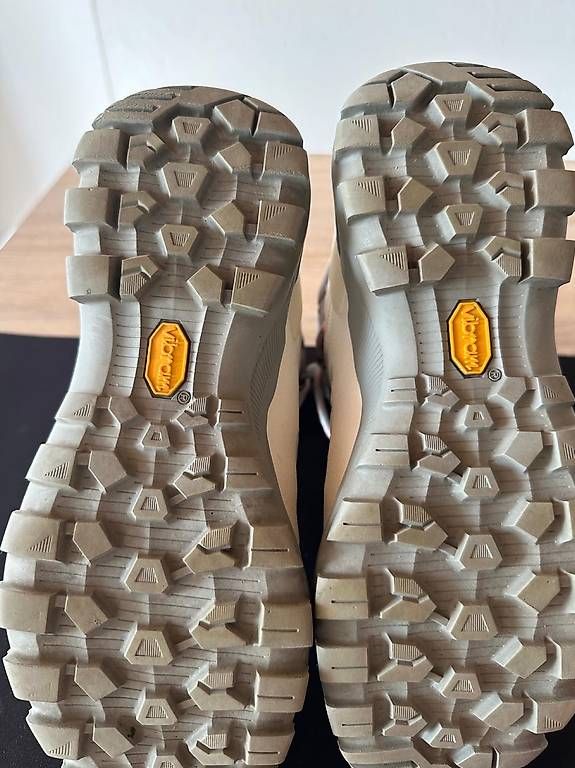 Chaussures femmes: Mammut Winter-/Wanderschuhe – D'occasion à Solothurn par nev_7qmh 2