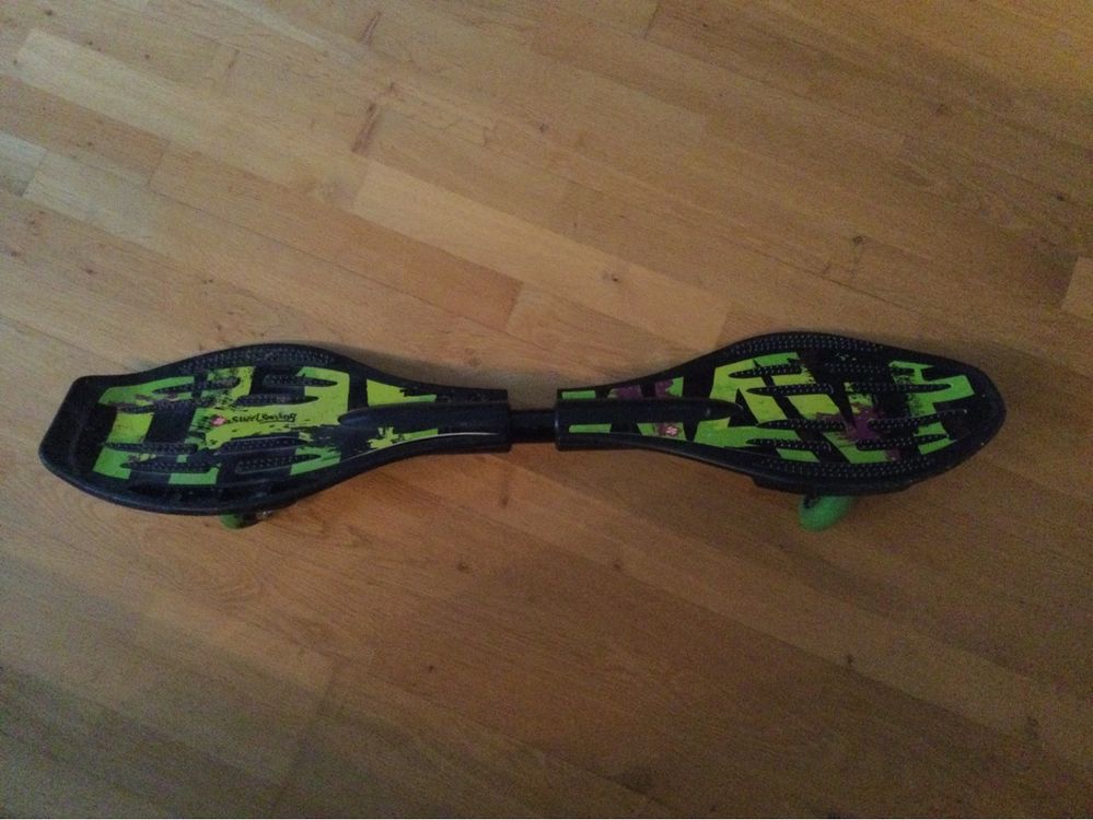 DiversitySport Waveboard Roues Lumineuses – Planche à Roulettes Ondulatoire Avec LED Vert Design