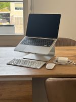 Apple MacBook Pro 13.3" M1 2020 512GB Silber inkl. Zubehör