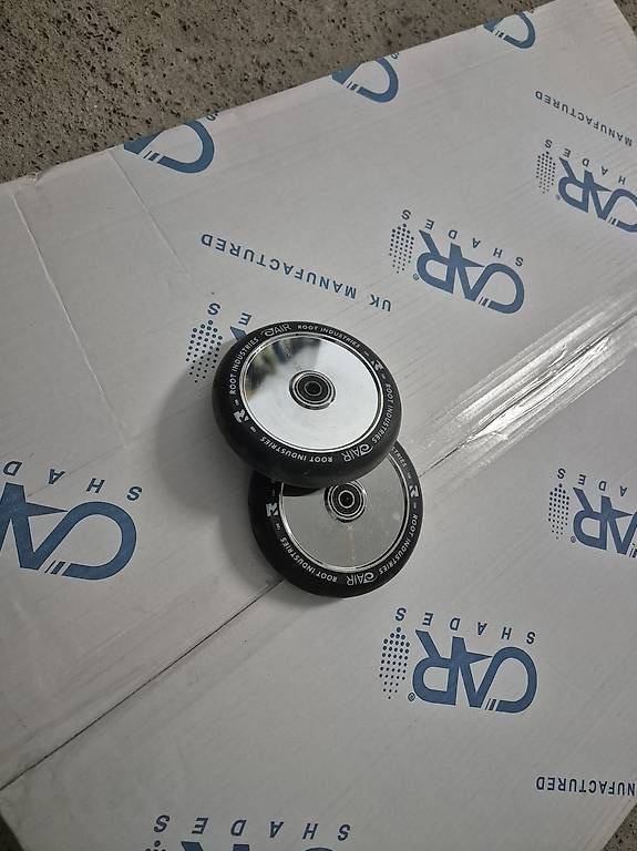 Kickboard: Stunt scooter root rs v3 räder – Usato da Buttisholz venduto da lua_mgr8 1