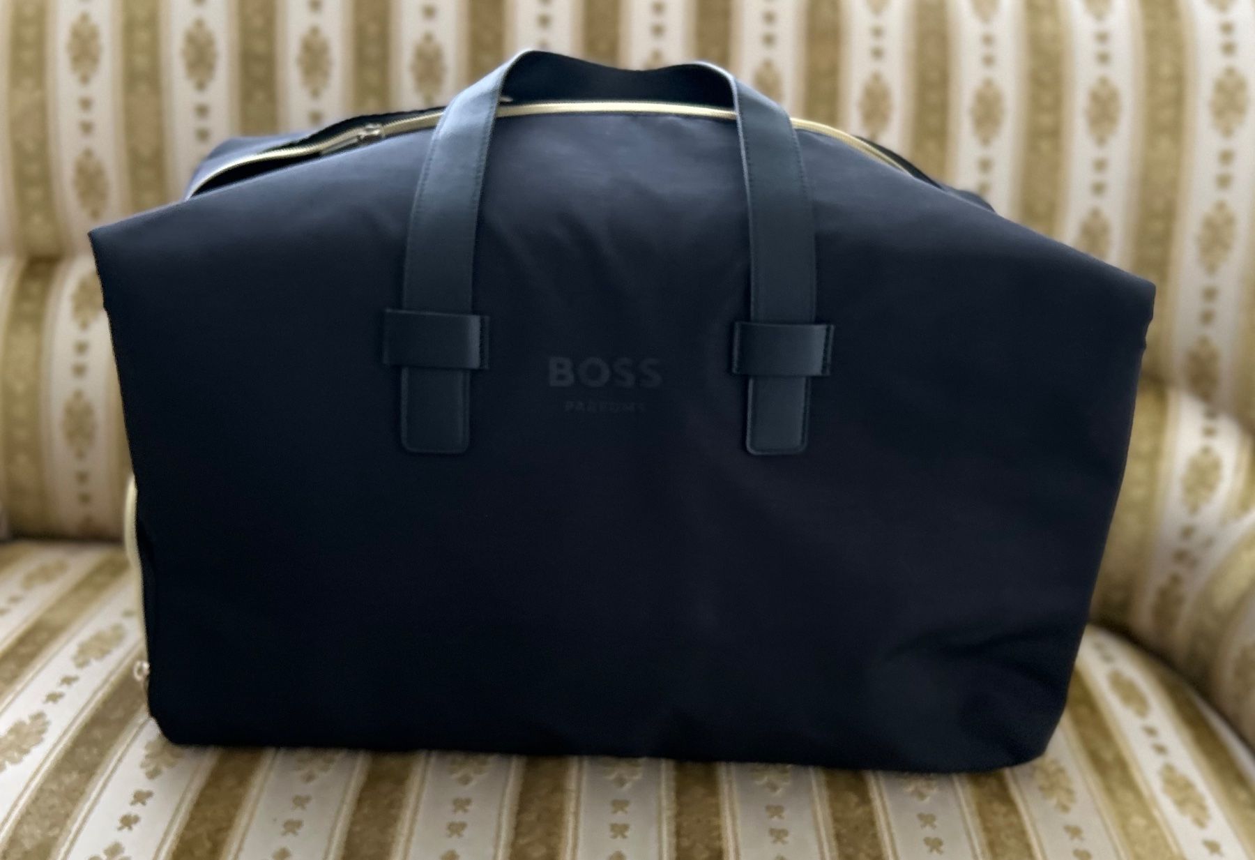 Hugo Boss Borse: BOSS Reisetasche, NEU – Nuovo (secondo la descrizione) da STUDEN BE venduto da SMIROS 4