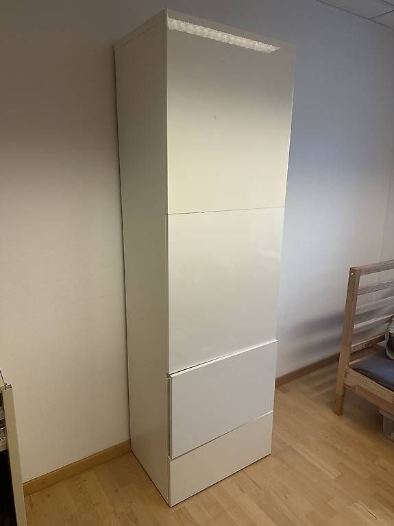 Ikea Armadi: Gebrauchter Ikea Schrank – Usato da Luzern venduto da tom_zzfx