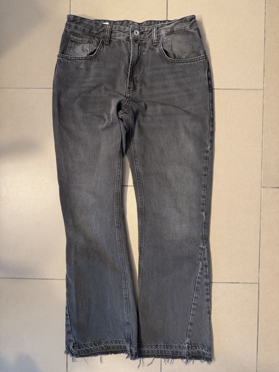 Zara Jeans: Zara schwarze flared jeans gr. EU 40 – Usato da Zürich venduto da pab_7gfs