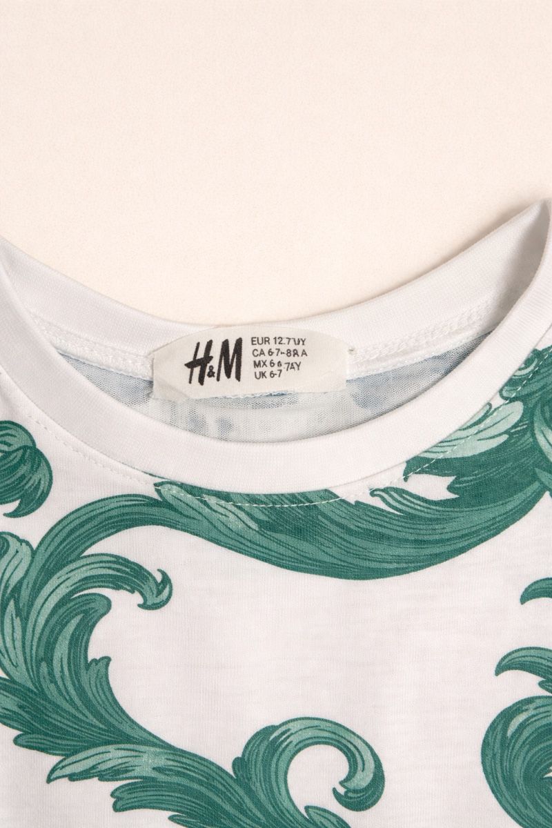 H&M Lotti & Set di vestiti: ENSEMBLE ENFANT T-SHIRT ET SHORT – Nuovo (secondo la descrizione) da Lausanne venduto da mar_6snp 2