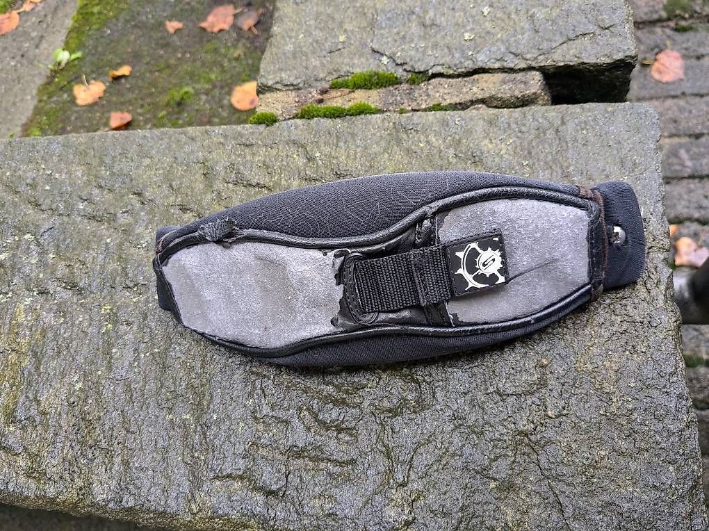 Slingshot Aquilone: Slingshot Strap für Surfboard / Foil – Usato da Nidau venduto da joe00
