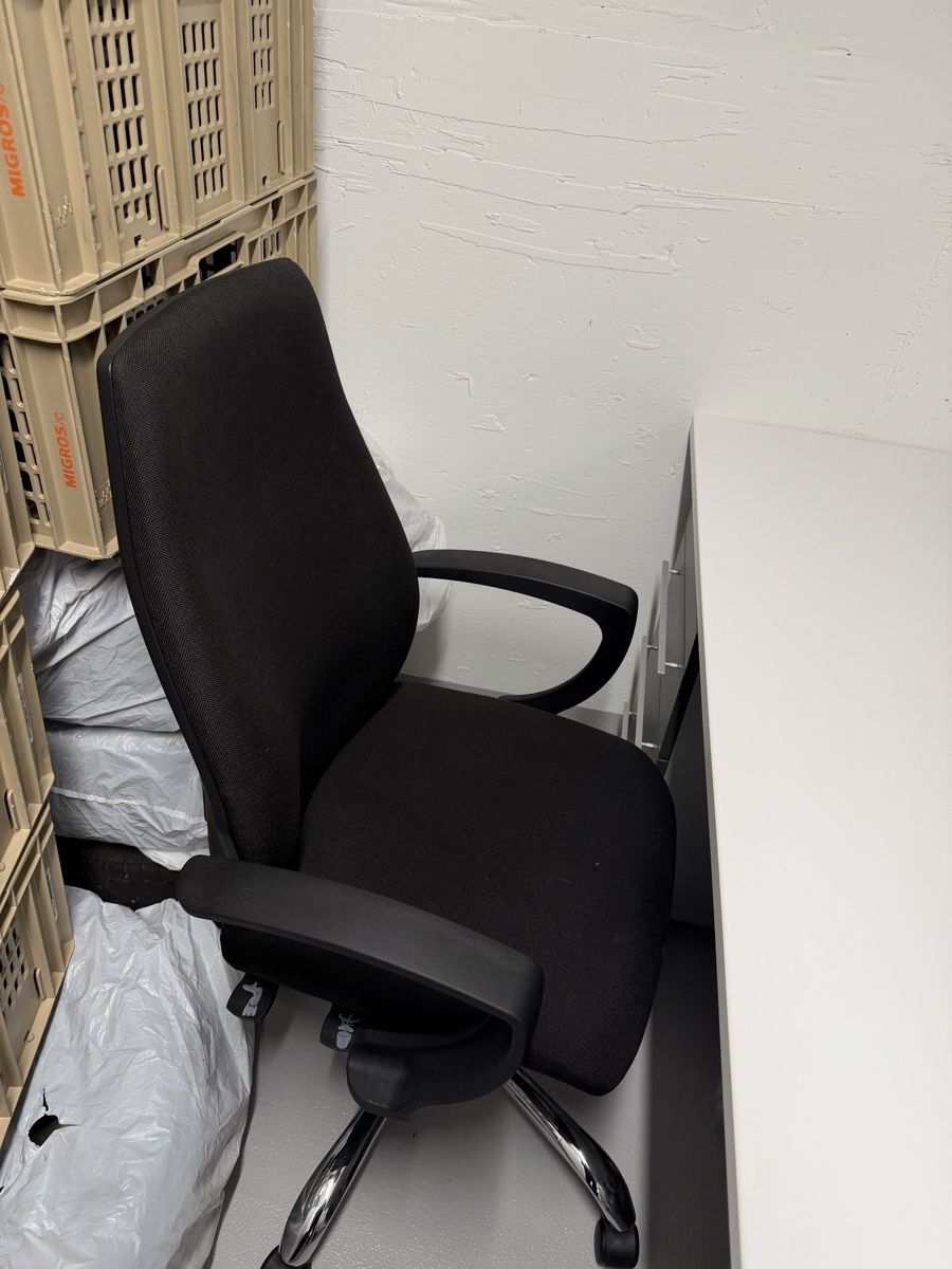 Schreibtische: Bürotisch – Neu (gemäss Beschreibung) aus Arth von vehbi01 2
