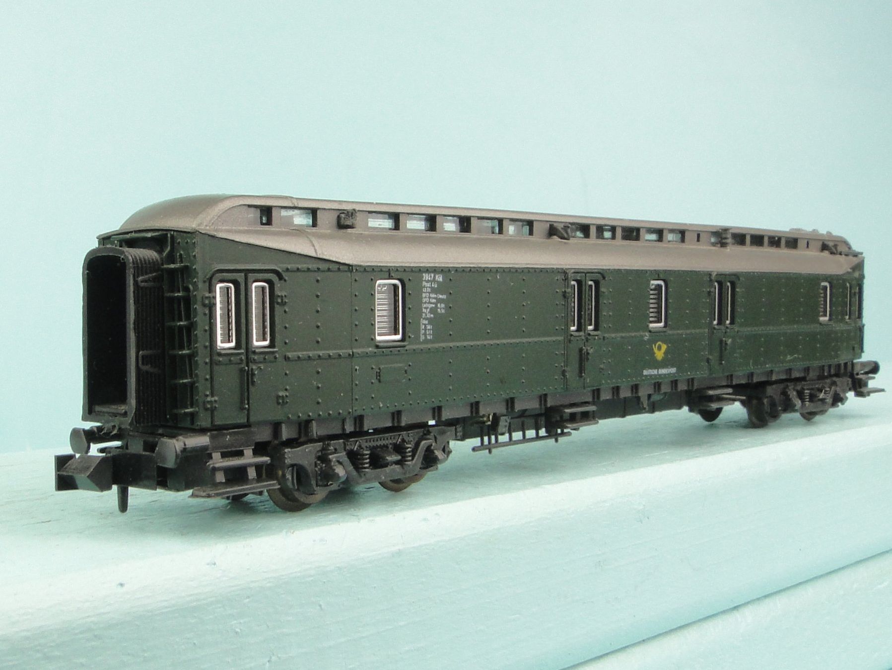 Roco Modelleisenbahnen: Roco Spur N Hechtwagen / Post – Gebraucht aus Bülach von Albitrain 1
