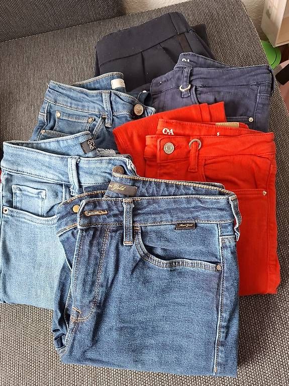 Pantaloni: Hosen versch.Farben – Usato da Münchenstein venduto da Salvis_68