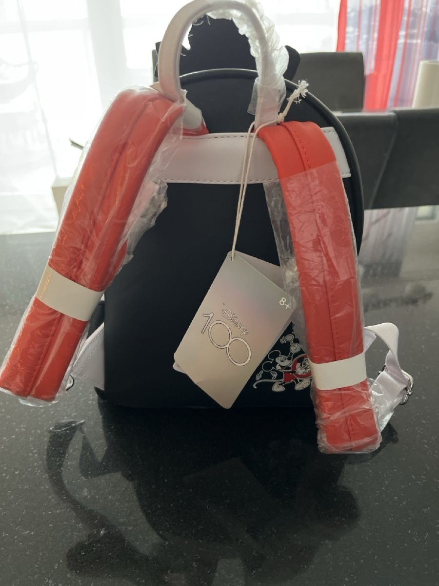 Loungefly Rucksäcke: Sac loungefly Disney 100 ans – Neu und originalverpackt aus Yverdon-les-Bains von vin_95zk 2