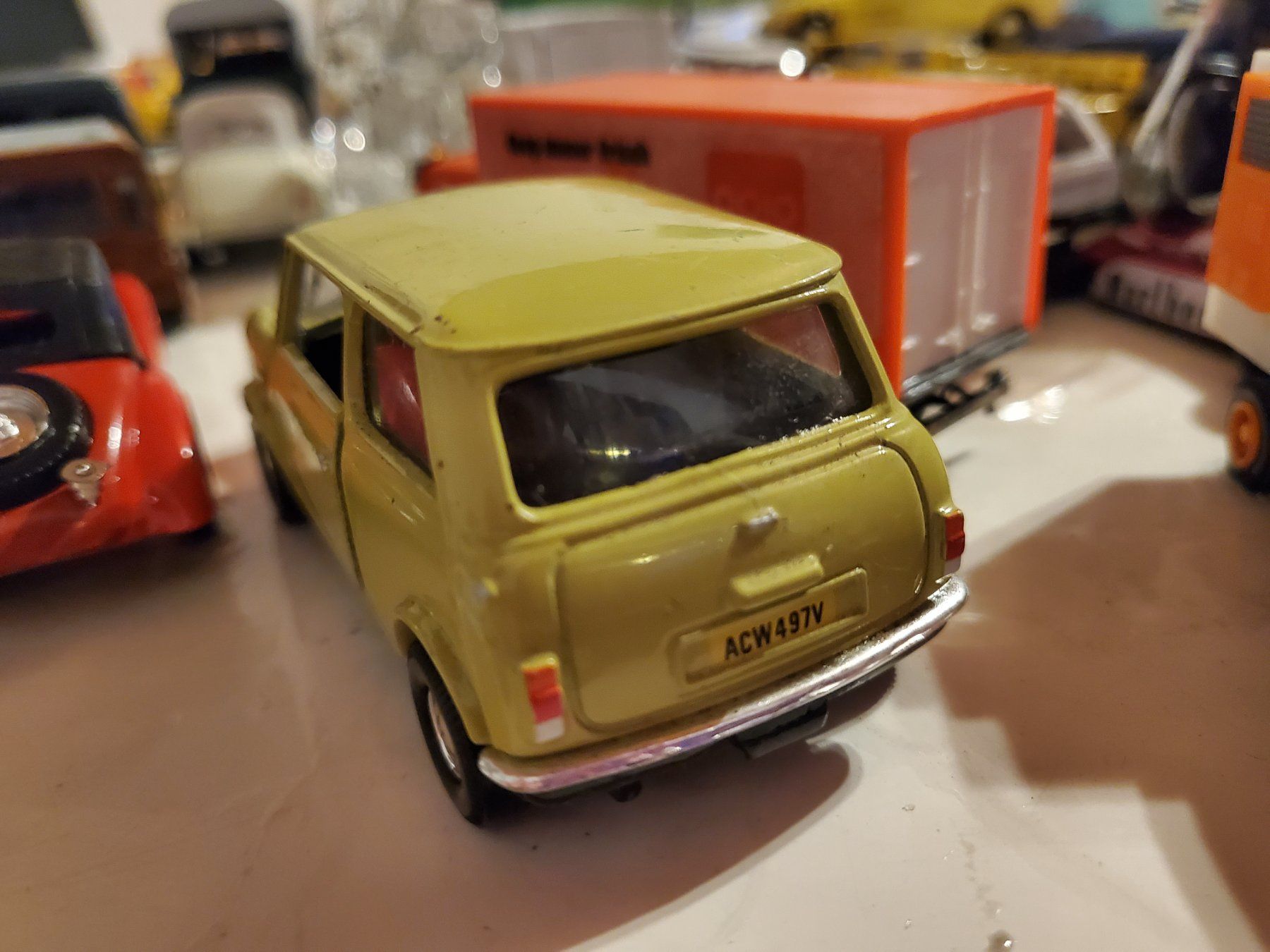 Corgi Toys Modellini d'auto: Mini von Mr. Bean Corgi Toys – Usato da Balsthal venduto da redcarpet 2