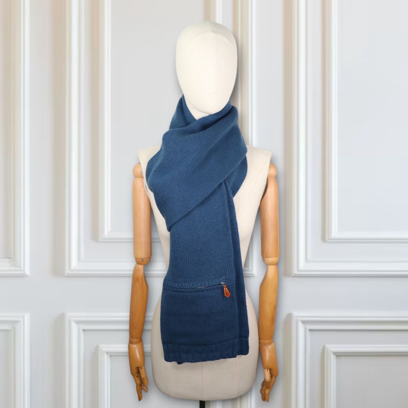 Hermès Foulard & Sciarpe: Hermès Schal Kaschmir blau – Usato da Binningen venduto da Designerlabels 1