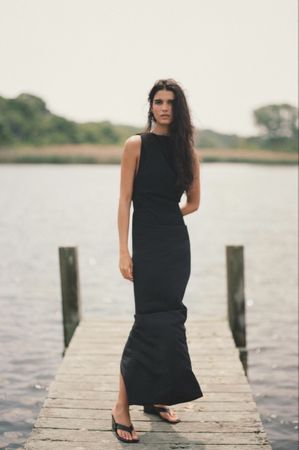 schwarzes Kleid mit offenem Rücken, Gr. S