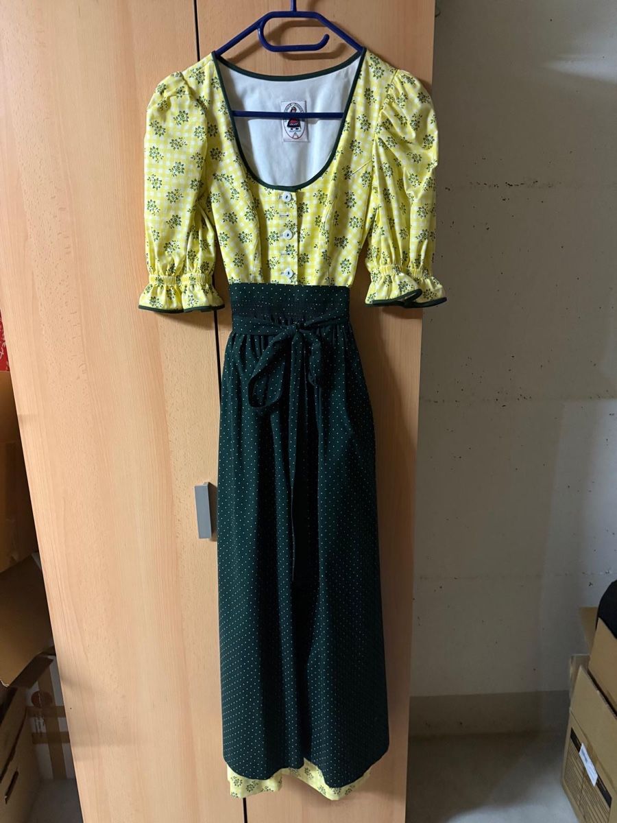 Kostüme: Dirndl – Gebraucht aus Windlach von Joice14