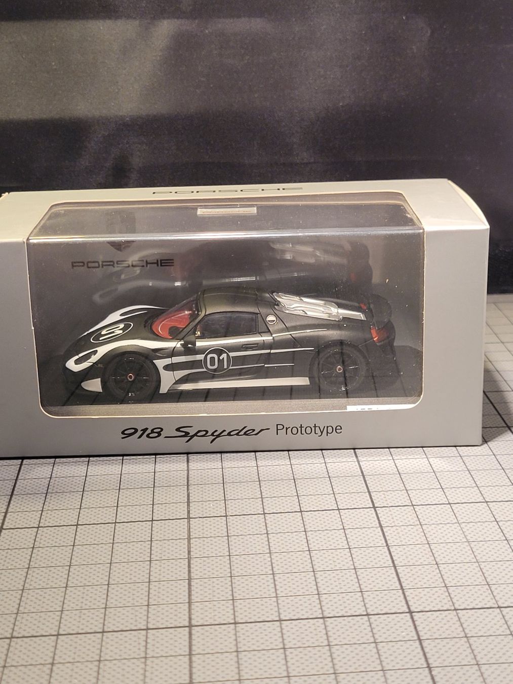 Porsche Modellini d'auto: Porsche 918 Spyder Prototype 1:43 édition limitée – Nuovo e nell'imballaggio originale da Chézard-St-Martin venduto da AlPat-Collections