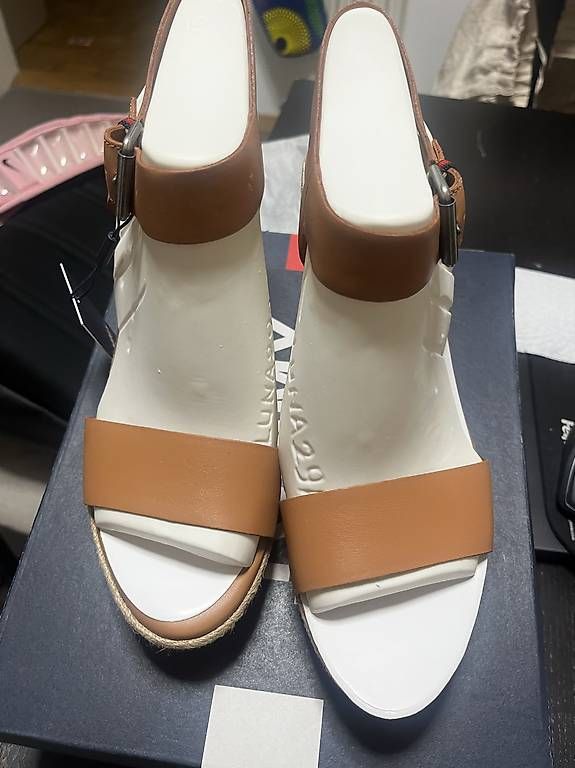 Scarpe da donna: Sandales à talons compressés – Nuovo e nell'imballaggio originale da Pully venduto da yaa_rm7x