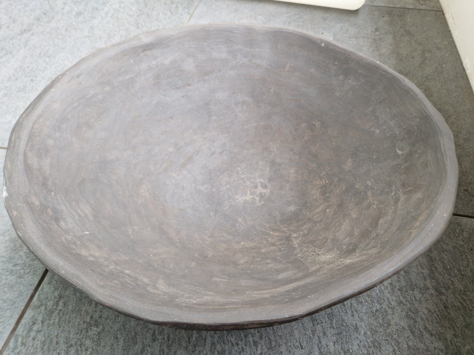 Schalen: Bol géant artisanal en grès noir - Élégance pour votre déco – Gebraucht aus Belmont-Lausanne von Stephane_C 2