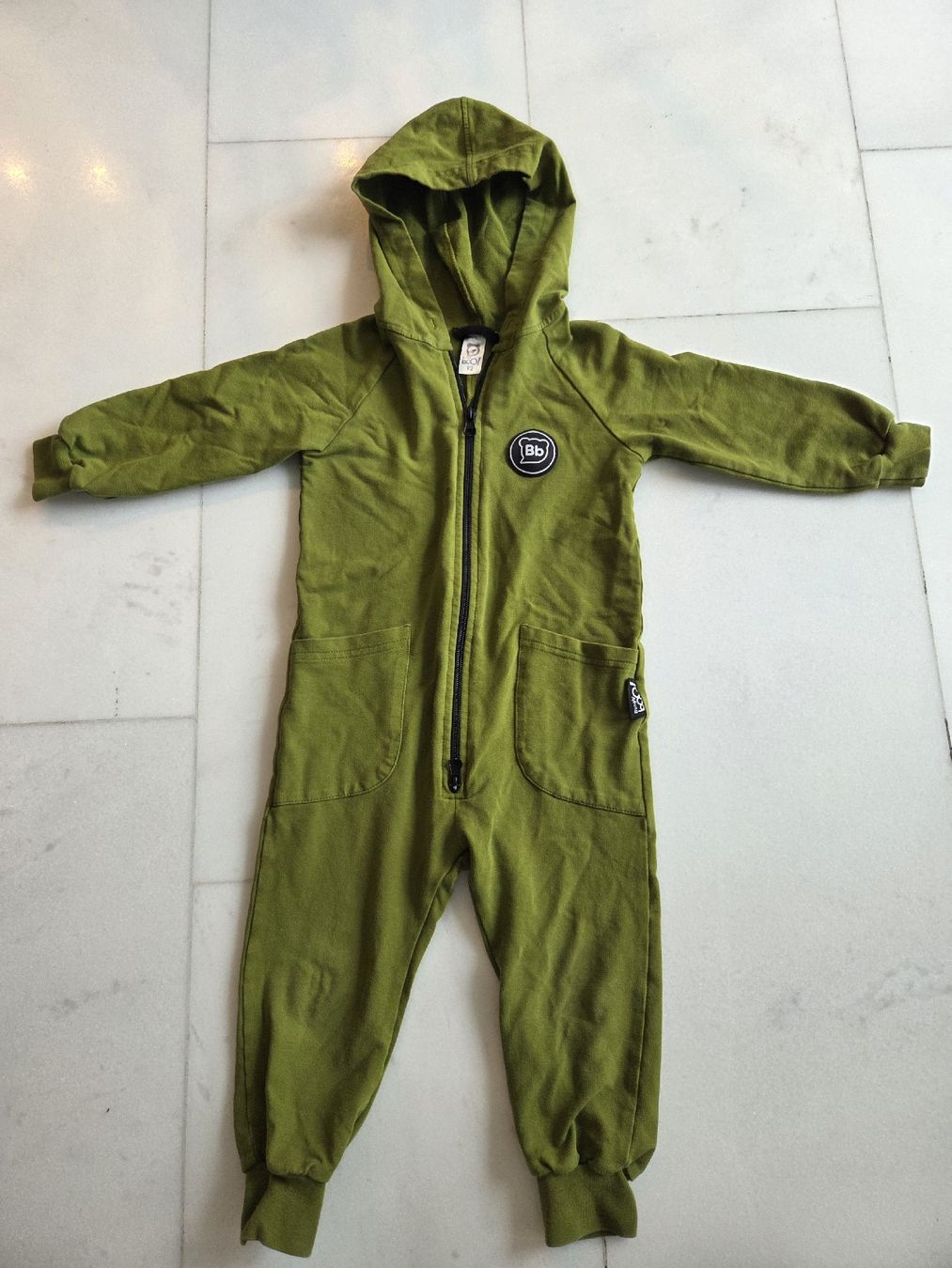 Jumpsuits: Green onesie size 92 – Gebraucht aus Zollikon von kkl_92w7