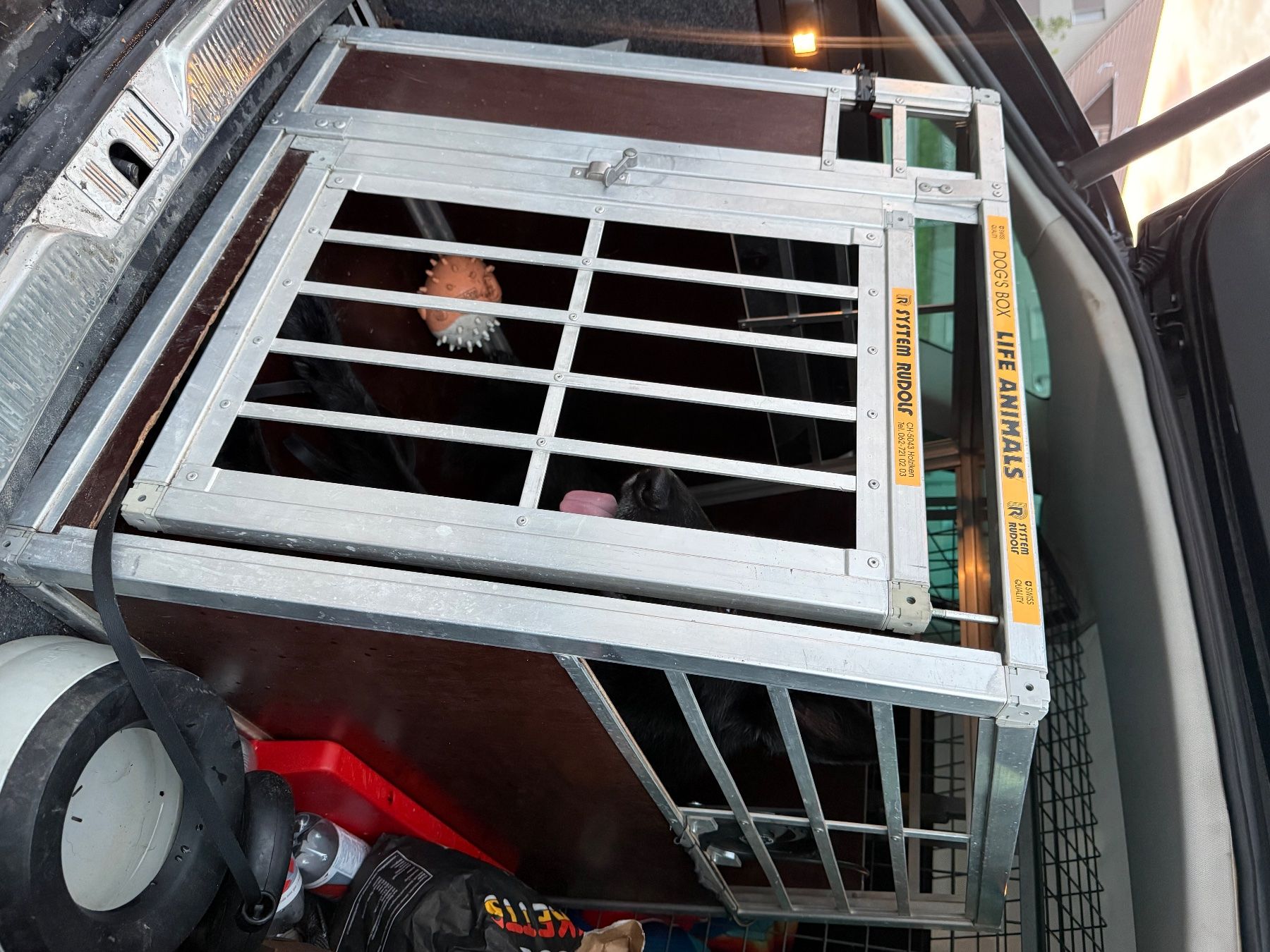 Gabbie, trasporto & Sicurezza: Hundebox – Usato da Pfyn venduto da LF28 1