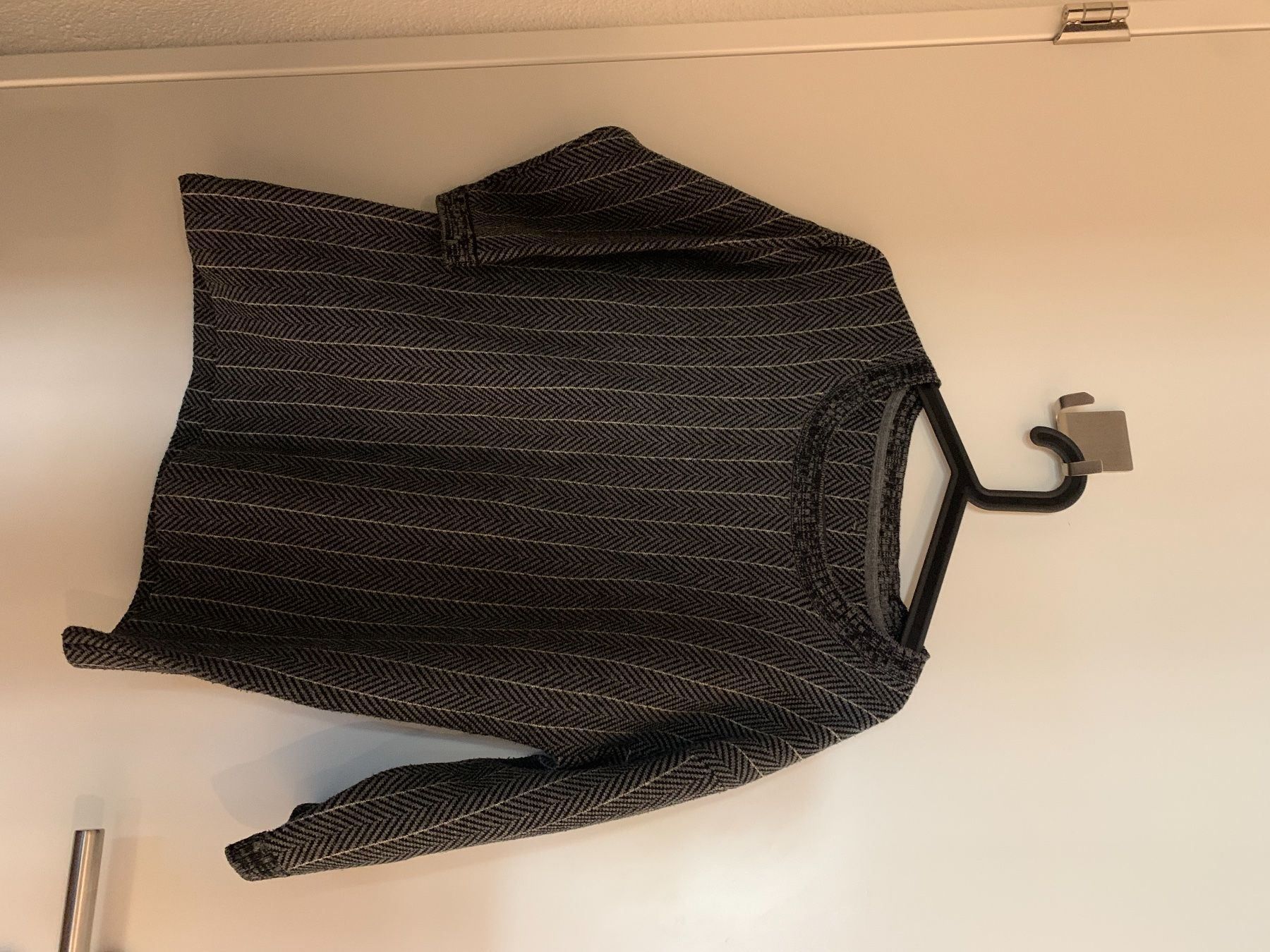 Pullover & Sweatshirts: Elegant pullover – Neu (gemäss Beschreibung) aus Zürich von Alpen209 1