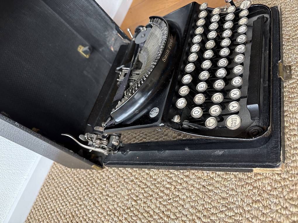 Macchine da scrivere: Smith Premier Schreibmaschine – Usato da Buus venduto da Frodo24 2