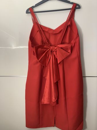 Robe rouge fête avec grand nœud arrière T42 (M) - État neuf