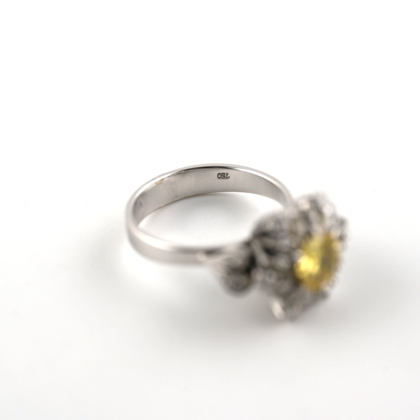 Anelli: Weissgoldring mit Diamanten – Usato da Basel venduto da Vip24 5