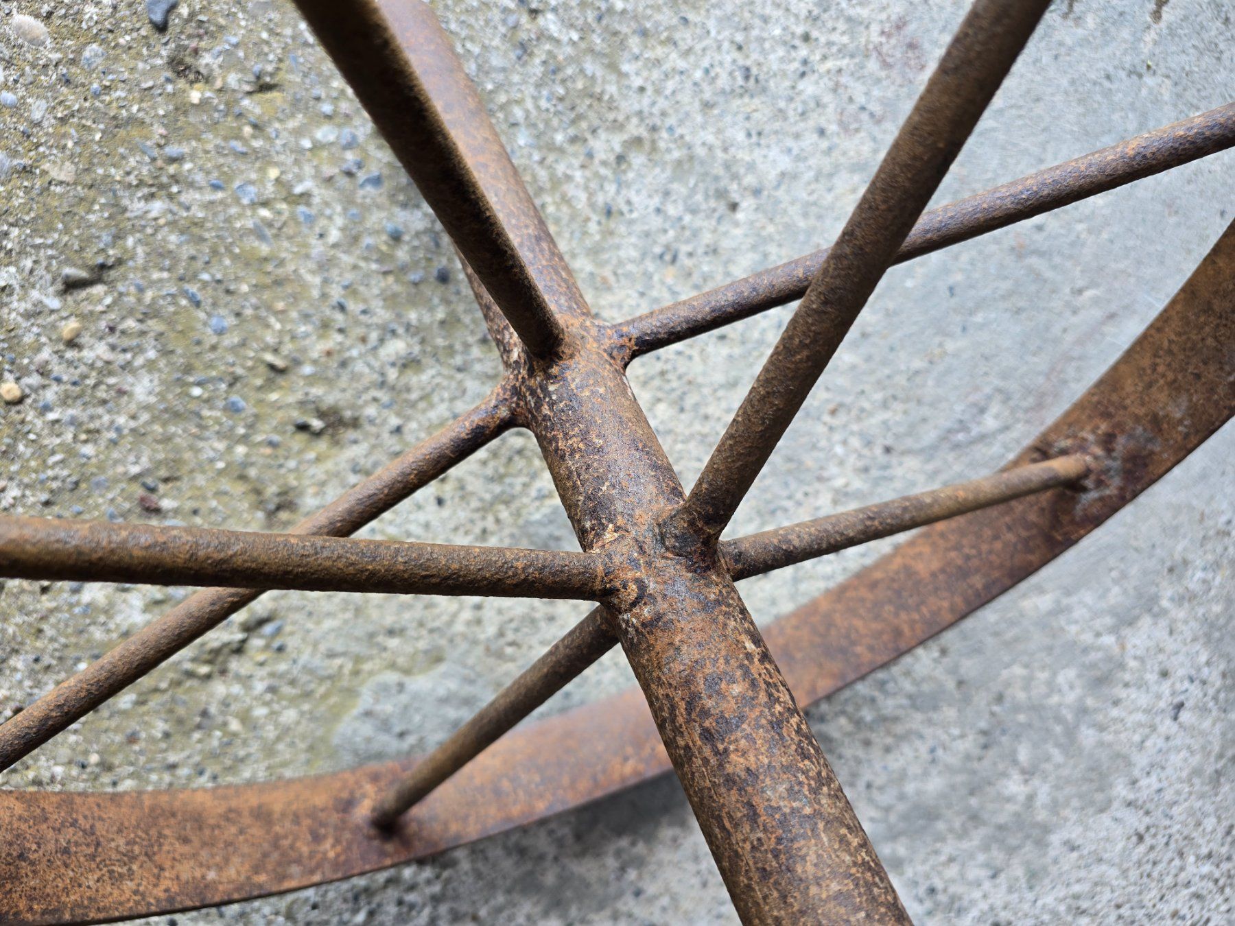 Tutte le decorazioni: Rad Eisen alt mit Achse 55cm Durchmesser – Usato da Agasul venduto da ire_h9wl 5