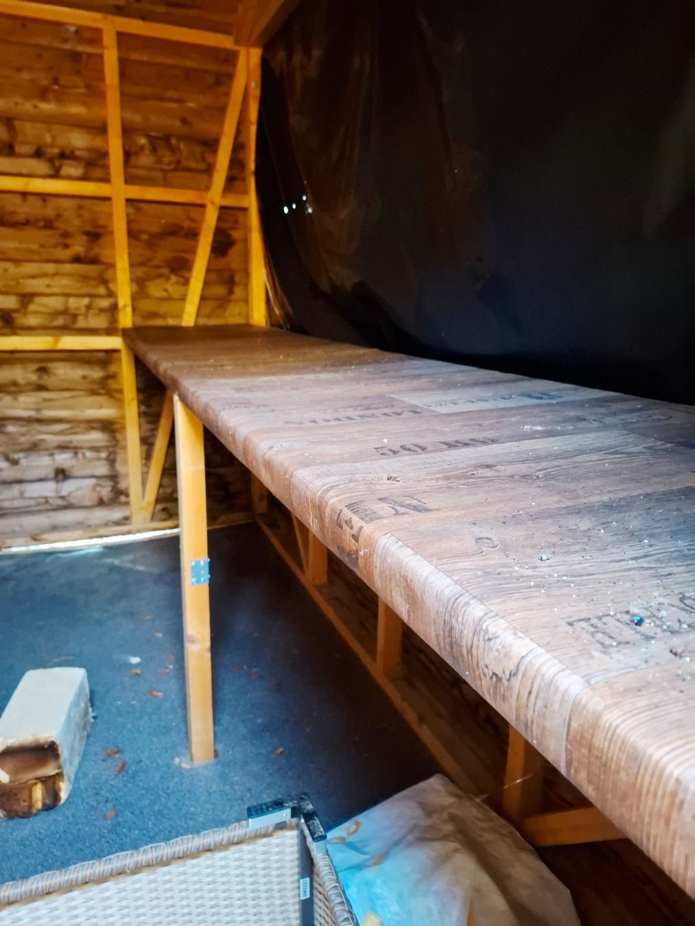 Altro per Eventi aziendali & Feste: Holz - Hüttli als "Marktstand" – Usato da Lachen SZ venduto da IRCOROJA 2