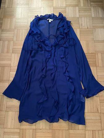 Kleid blau Grösse M mit Rüschen H&M neu