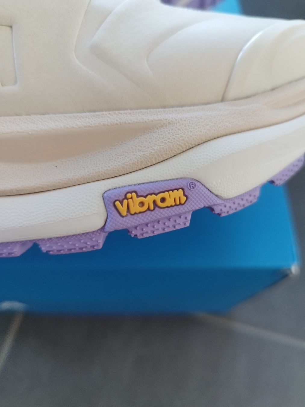 Hoka One One Scarpe da donna: Hoka Kaha 3 GTX Freizeitschuhe Gr. 40 – Nuovo e nell'imballaggio originale da Tartar venduto da the_h8r7 5