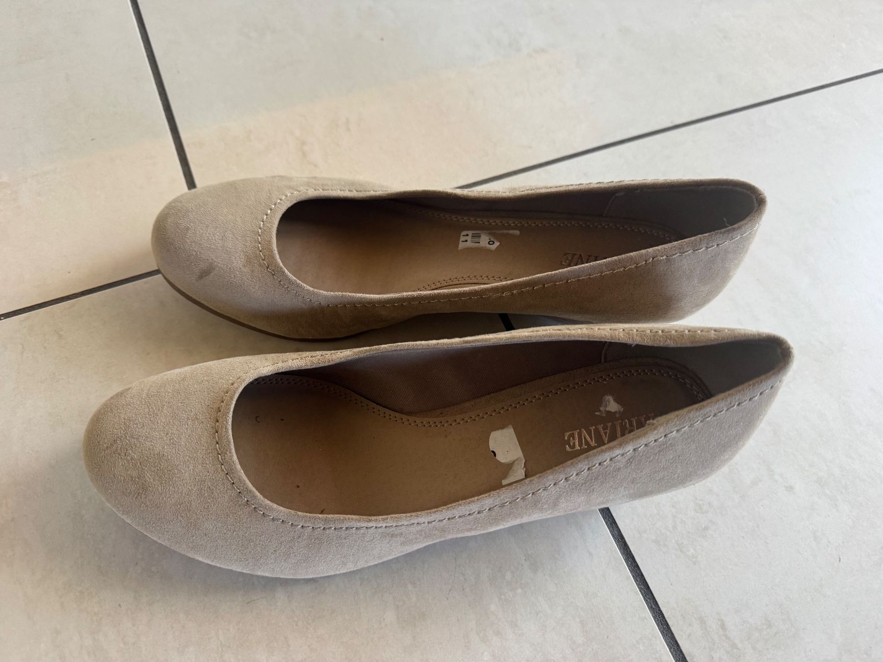 Chaussures femmes: Schuh – Neuf (Voir description) à Courgevaux par wurg1 2