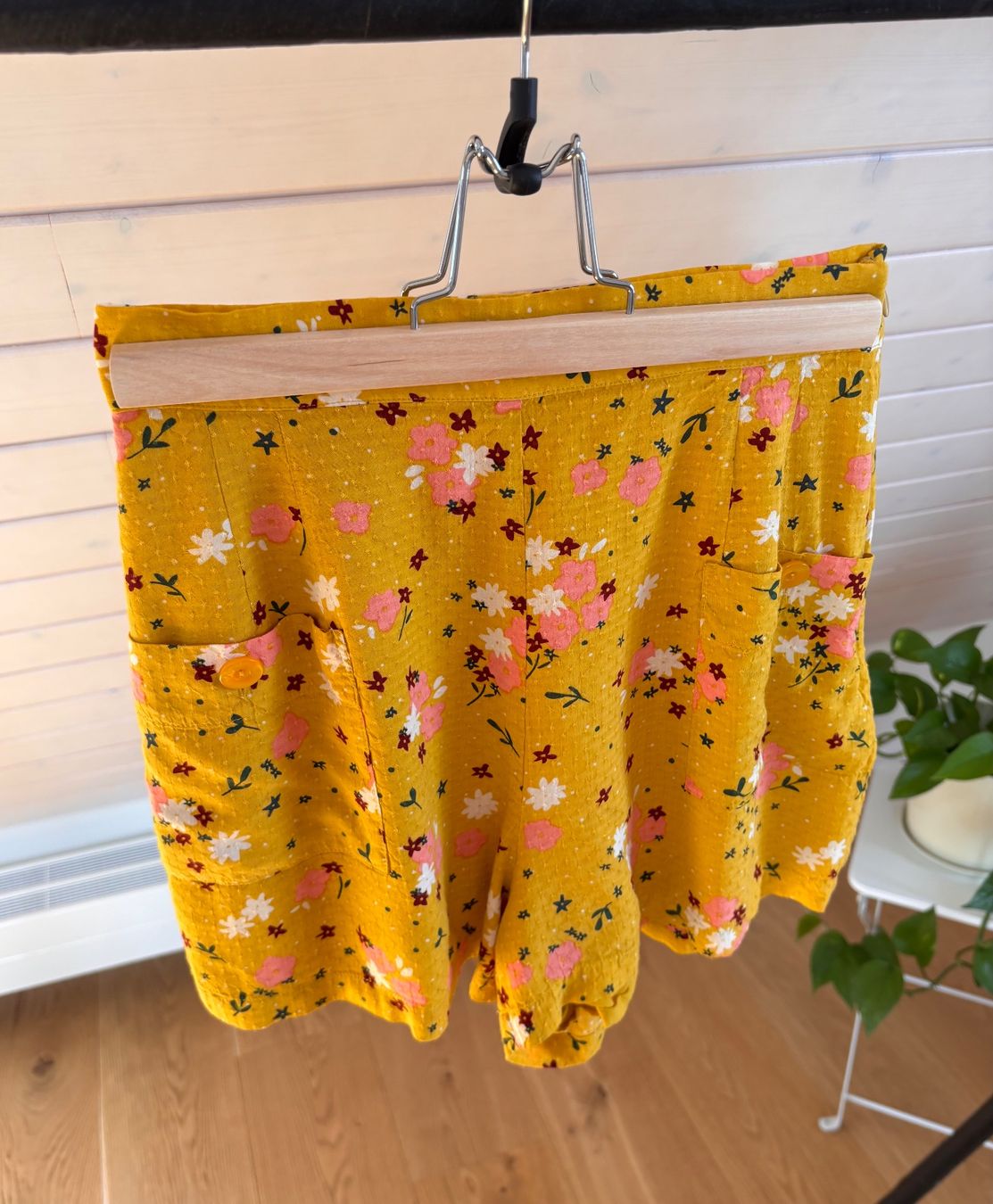 Pantaloni: Des Petits Hauts floral summer shorts, waist: 66-67 cm – Nuovo (secondo la descrizione) da Kilchberg ZH venduto da ben_pc68 7