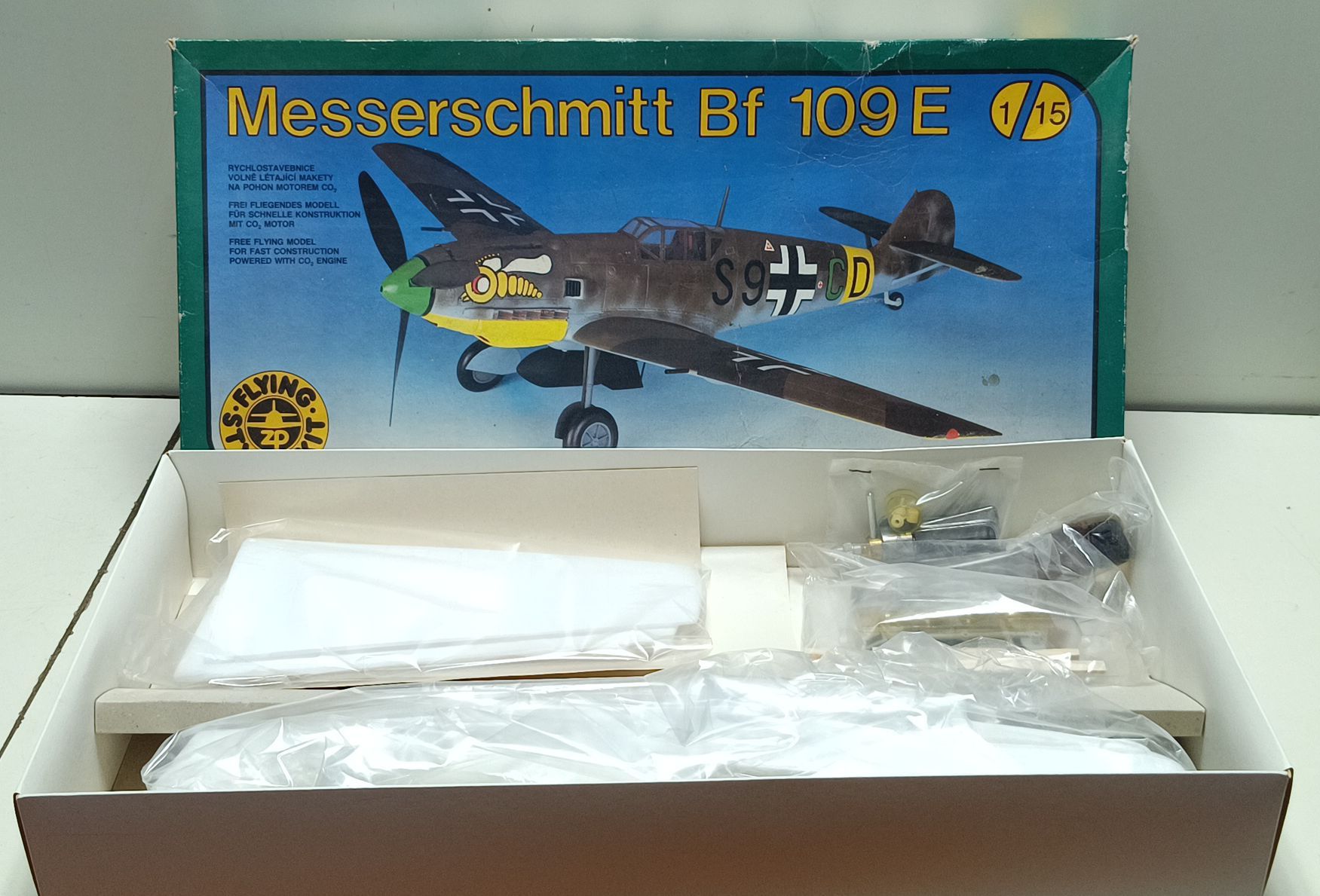 Modellismo RC: Messerschmitt Bf 109E Bausatz 1/15 -(em319) – Nuovo e nell'imballaggio originale da Künten venduto da Schnaepplihuus
