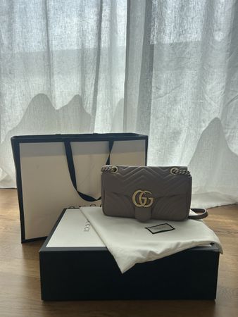 Gucci Marmont Tasche mit Box, Quittung & Staubbeutel