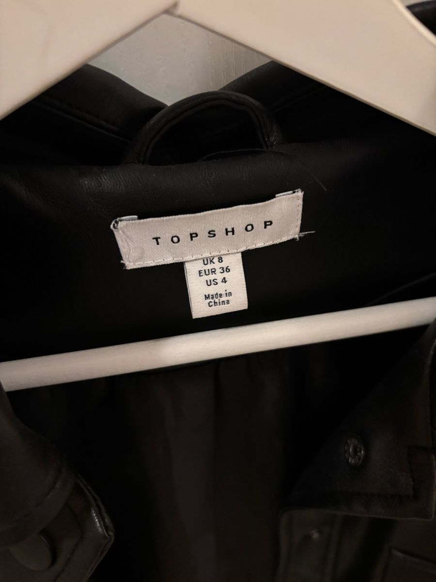 Topshop Giacche: Schwarze Kunstleder Jacke von Topshop – Usato da Bremgarten AG venduto da ang_t5cm 1