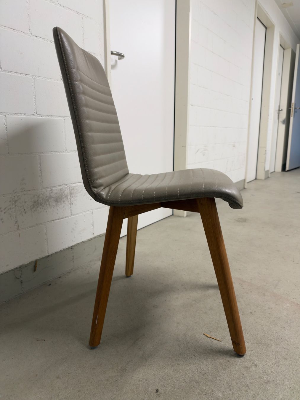 Stühle: Stühle, Essstühle 6 Stk. – Gebraucht aus Nänikon von Mastinao 3