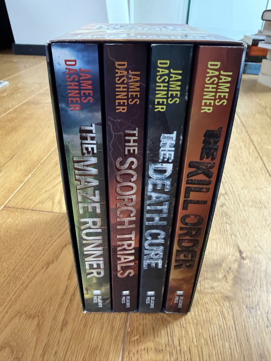 Libri: The Maze Runner Series, von James Dashner – Usato da Zürich venduto da turicum2008