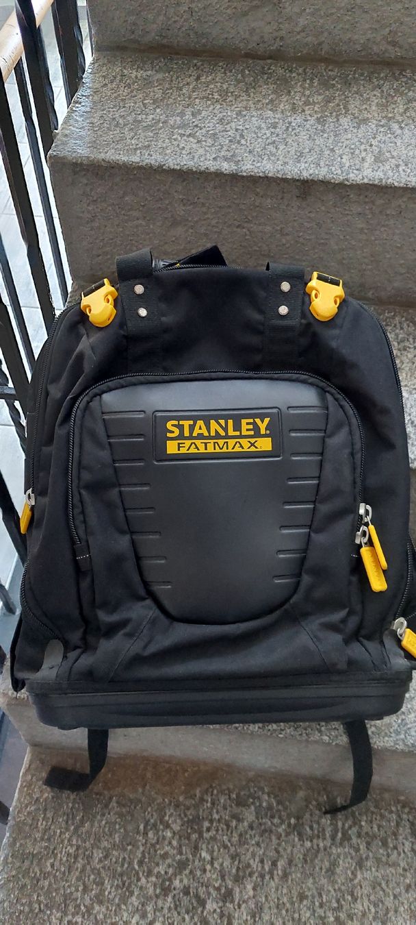 Stanley Sacs à dos: Stanley Fat Max Quick Access – D'occasion à La Chaux-de-Fonds par stakka