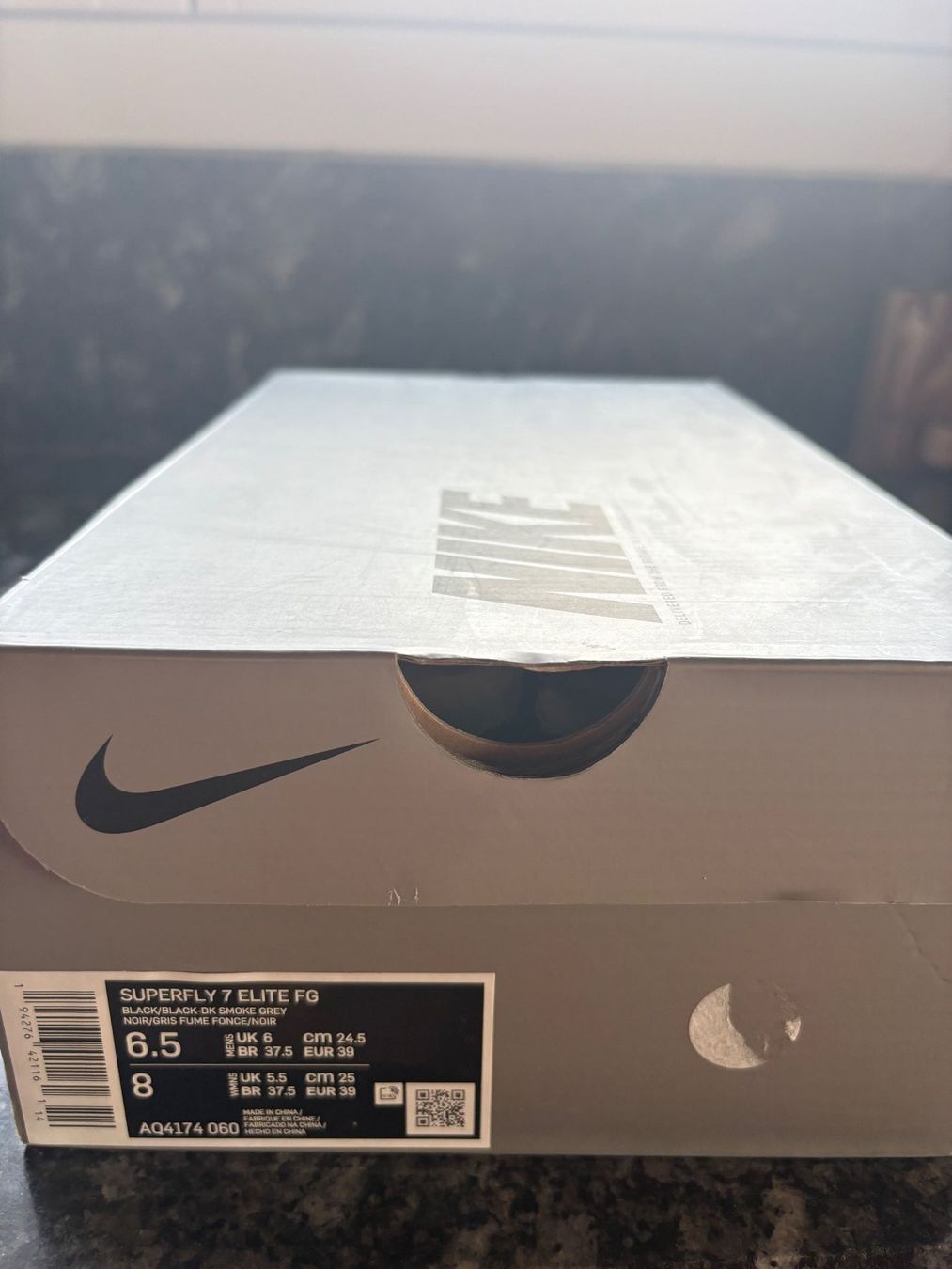 Nike Chaussures hommes: Nike Superly – Neuf avec emballage d'origine à Visperterminen par yve_5plp 1