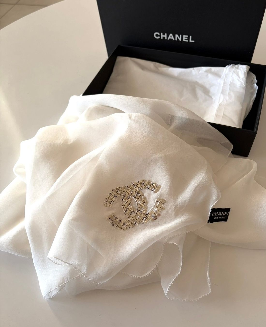Chanel Foulard & Sciarpe: CHANEL Seiden Foulard – Nuovo (secondo la descrizione) da Etoy venduto da Airesun 2