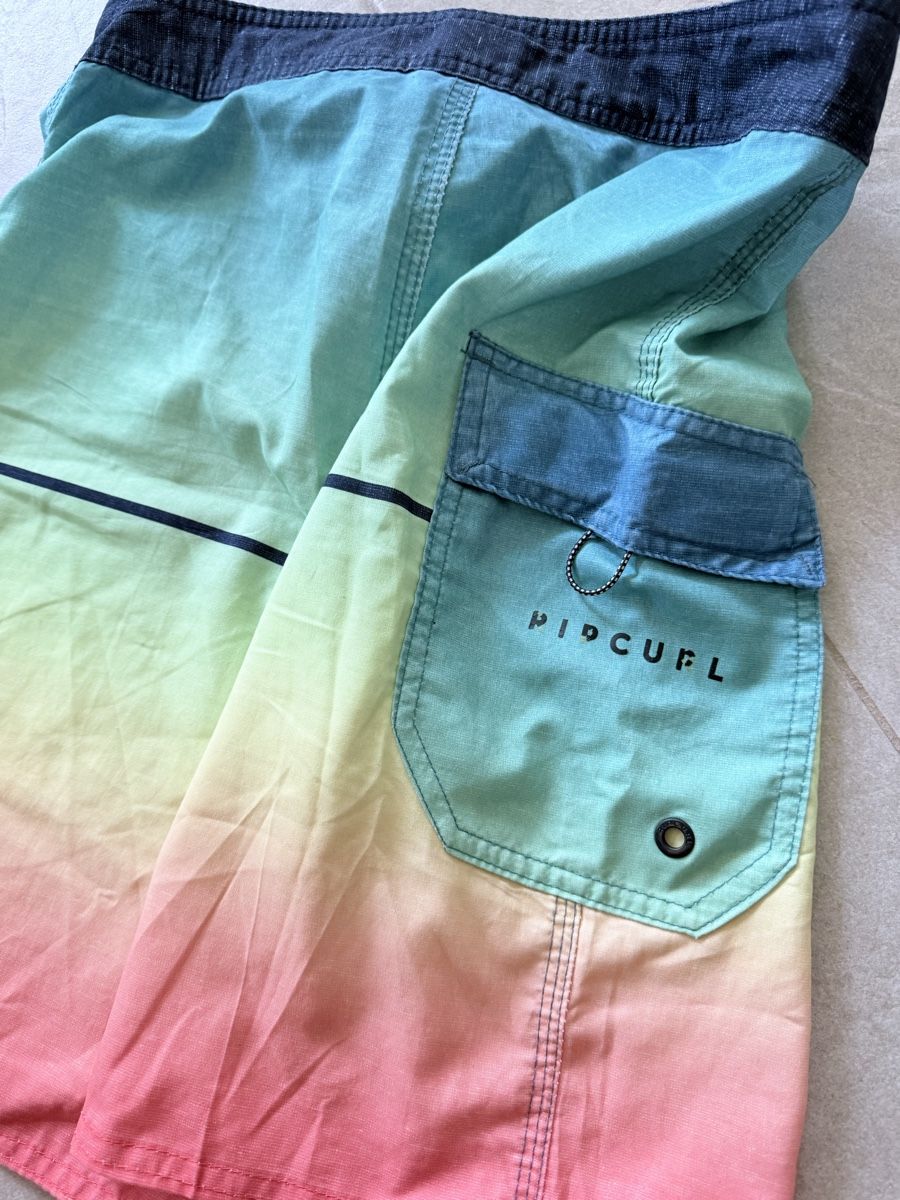 Rip Curl Costumi da bagno: Rip Curl Badehose Gr. 12 (ca 152/158) – Usato da Brüttisellen venduto da Ayersa 2