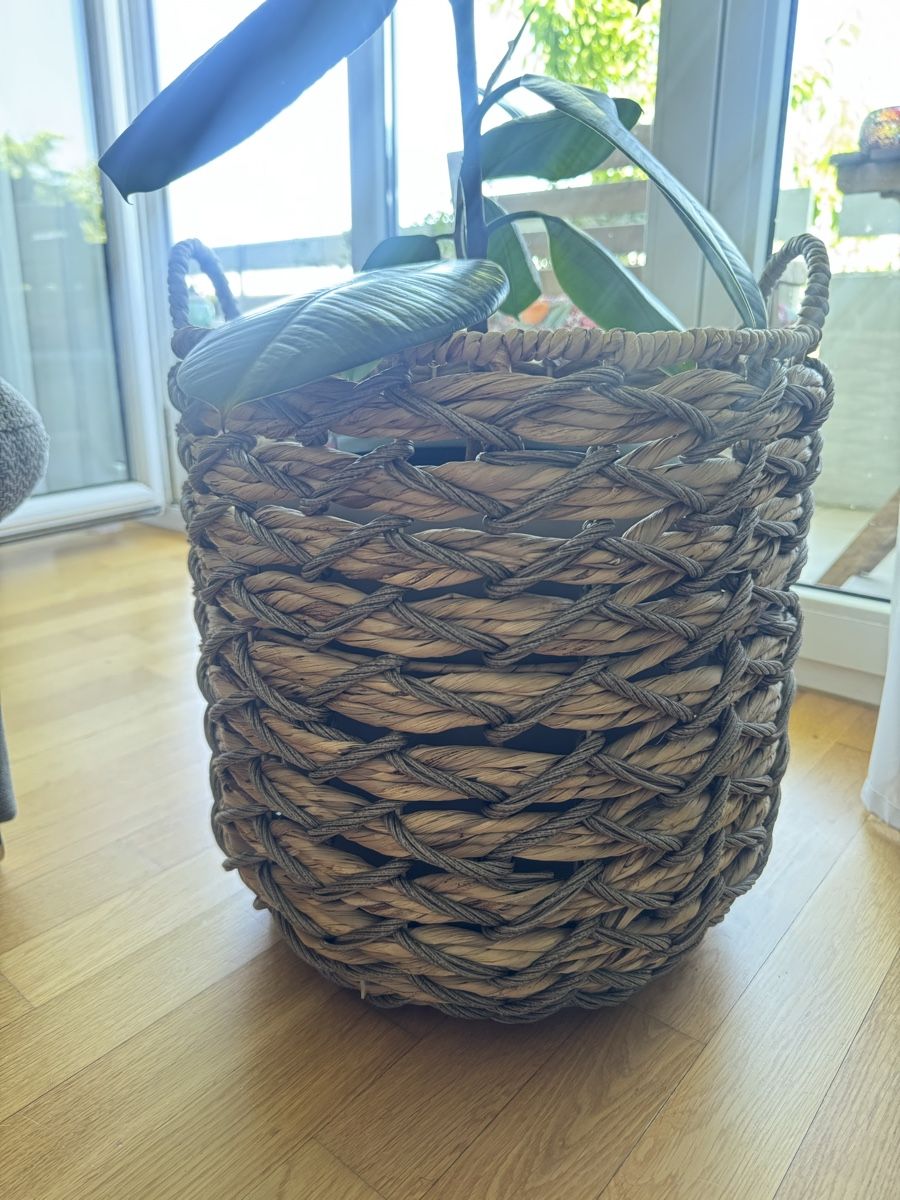 Altro per la casa: Geflochtene Korb H 42, B 39cm 30 Fr. – Nuovo (secondo la descrizione) da Zürich venduto da Ekaterinek 2