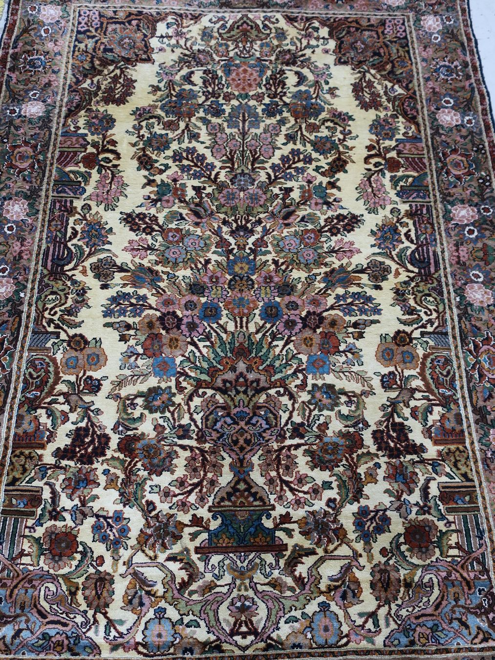 Tappeti: Teppich mit Blumen Muster – Usato da Volketswil venduto da brockipfannenstil 1