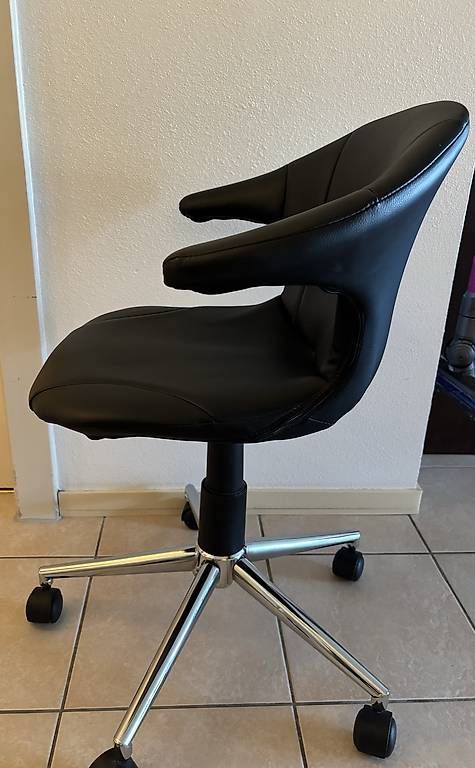 Sessel: Fauteuil de bureau cabriolet noir – Gebraucht aus Cheseaux-Lausanne von fre_qh6v 2