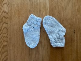 Handgestrickte Babysocken Grau - Fusslänge 10 cm - Gr.16/17