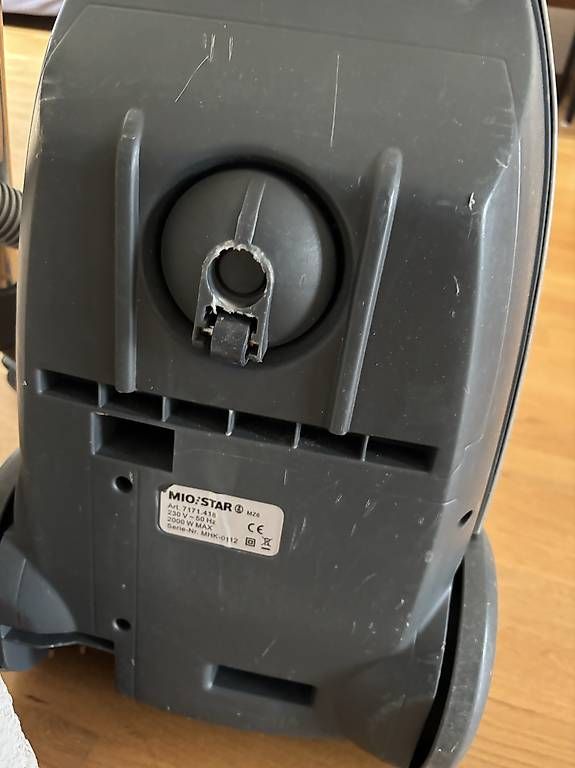 Staubsauger & Zubehör: Staubsauger – Gebraucht aus Bern von est_w52k 2