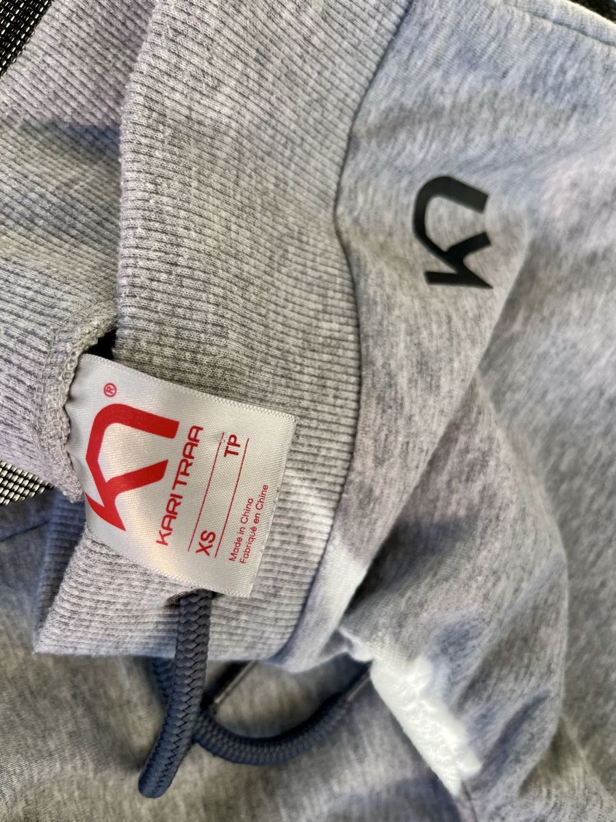 Maglioni & Felpe: Kari Traa Trainer Sport hell grau – Usato da Schiers venduto da freude07 5