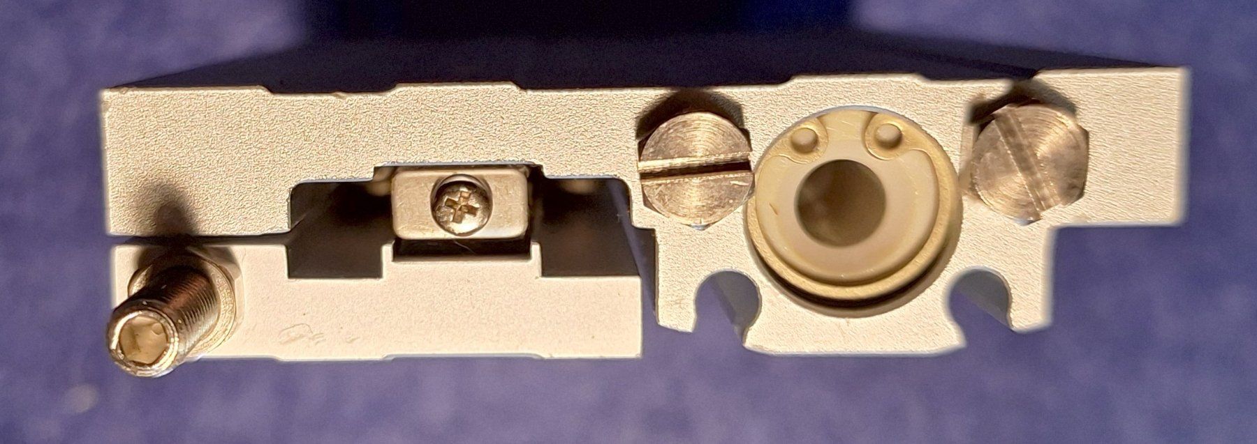 Altri prodotti elettronici: SMC MXF12-50 – Usato da Bussy FR venduto da 023 6