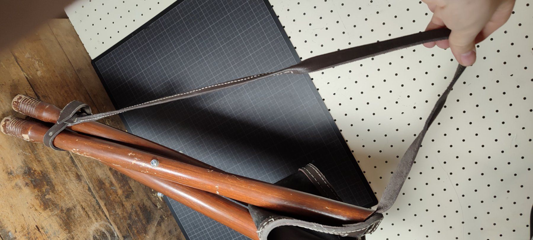 Sedie: Wunderschöner Stuhl zum mitnehmen mit Leder Sitzfläche – Usato da Gelterkinden venduto da MYSTOREFORYOU4460 4