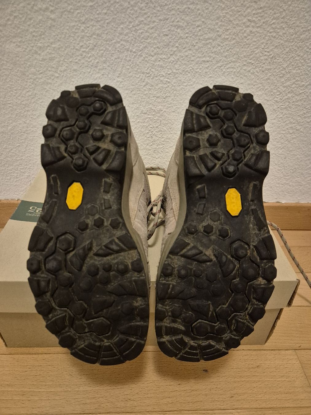 Tecnica Damenschuhe: Tecnica Wanderschuhe beige, GoreTex, Grösse 39,5 – Gebraucht aus Zürich von vak_z68t 2